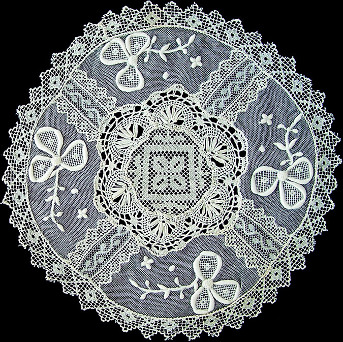 clover-embroidery-lace-pattern