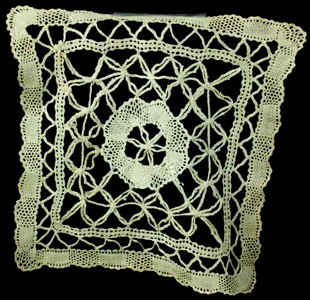 woven-table-runner-bobbin-lace